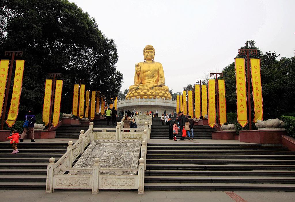 重庆华岩寺大佛